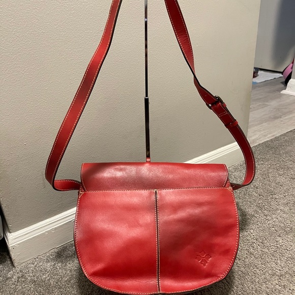 Patricia Nash Braidi red messenger crossbody bag - Picture 3 of 11